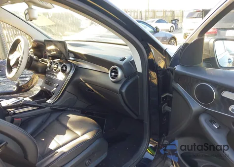 2017 Mercedes-Benz Glc 300 Coupe 4Matic z USA, uszkodzony, nr VIN WDC0J4KB0HF158747